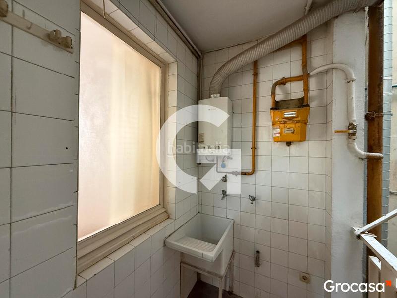 Foto a6b01b06-dd91-495d-a69f-7451cb46ec55. Pis amb calefacció aparcament piscina a Sant Ramon - Maternitat Barcelona