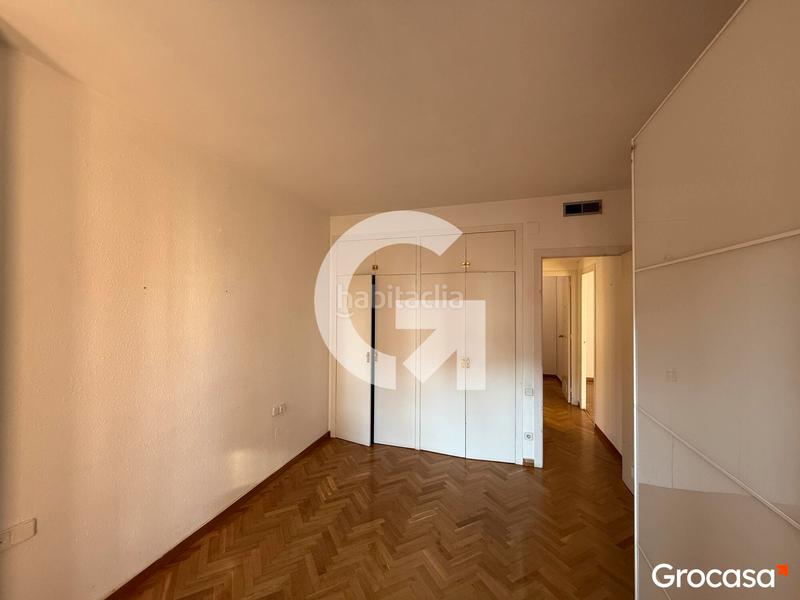 Foto d3502cc4-ba6f-4080-bca1-5240d53c4eac. Pis amb calefacció aparcament piscina a Sant Ramon - Maternitat Barcelona