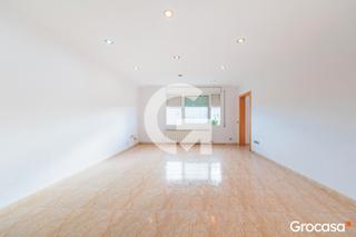 Pis  Cl valira,de la. Piso para entrar a vivir