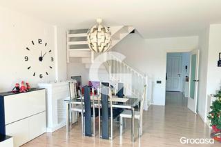 Casa adossada  Cl llorers. Precioso chalet en santa maria, vilanova i la geltrú