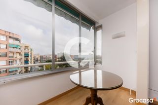 Appartement à Sagnier-Plaça de Catalunya. Vivienda con excelente ubicación y vistas despejadas en el prat