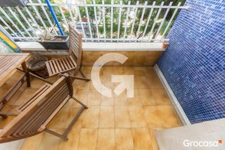 Pis  Cl garraf de. Luminoso con balcon exterior