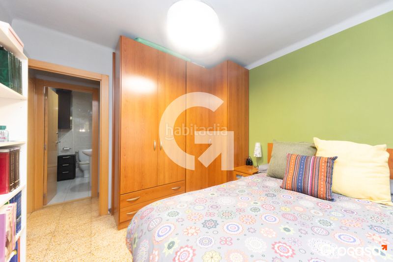 Foto 3415da5f-d32c-46c9-a73c-bbf48ad559f8. Pis a Carmel Barcelona