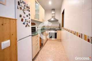 Erdgeschoss  Cl bruc. Bajo con patio en vilanova i la geltrú