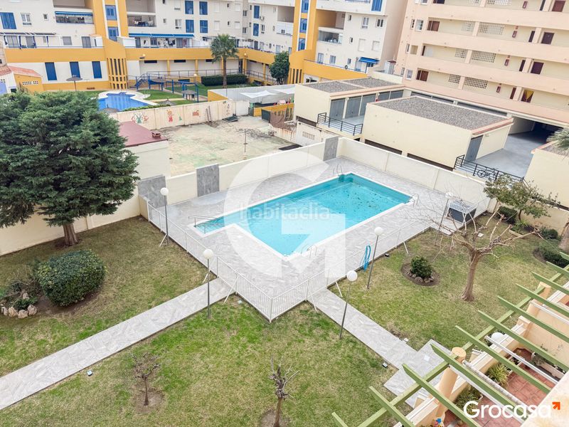 Foto 6dc45ee7-c81e-4c5a-b666-efbef4462752. Pis amb aparcament piscina a Poniente-Faro Torre del Mar