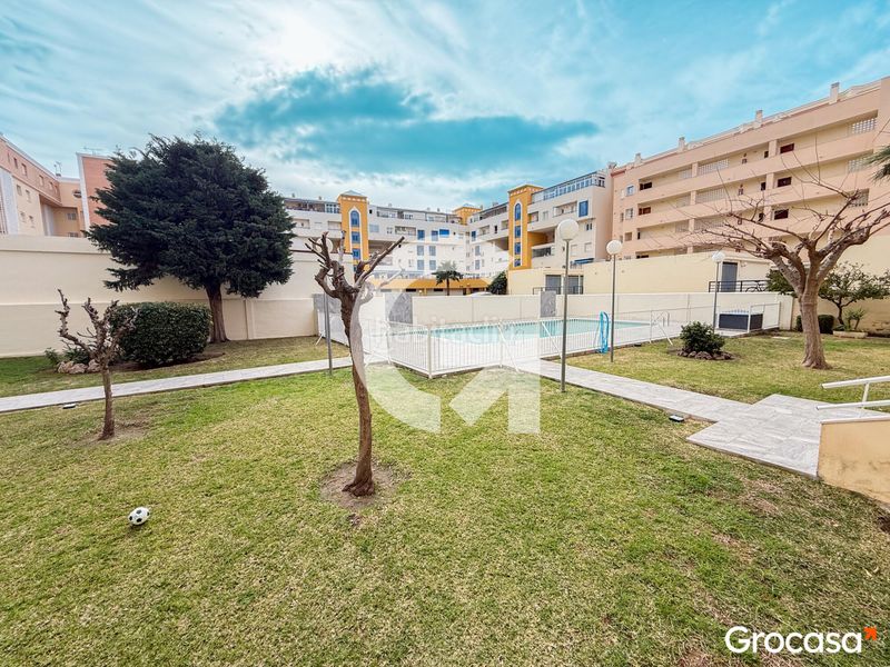 Foto 8b7d4142-22bc-4e89-b806-3ba5d9791a68. Pis amb aparcament piscina a Poniente-Faro Torre del Mar