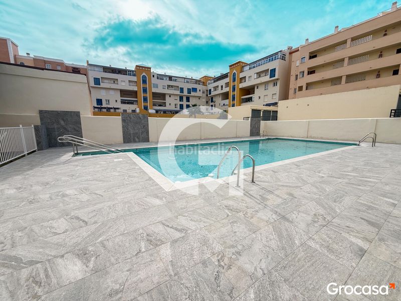 Foto b32f808f-b25b-4eb0-8881-12ba2fb4f9ff. Pis amb aparcament piscina a Poniente-Faro Torre del Mar