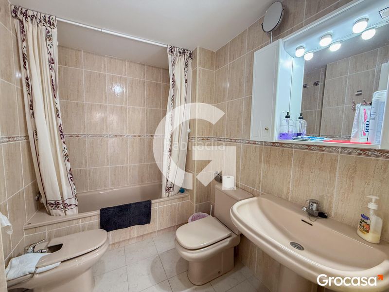 Foto bd7a4681-08c8-4814-8488-b38e1738f1c4. Pis amb aparcament piscina a Poniente-Faro Torre del Mar