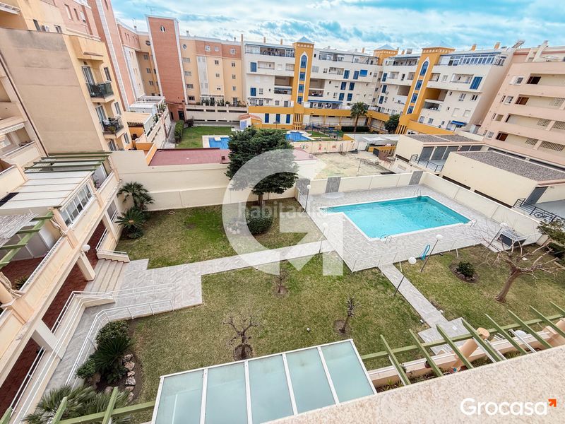 Foto ca6c4336-7d96-448f-b6a0-de6f6caa5b91. Pis amb aparcament piscina a Poniente-Faro Torre del Mar