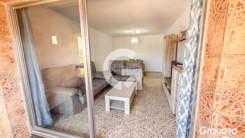 Foto b7c2f5d3-7b6c-4ed8-a1bc-7f8717ecabd7. Pis amb aparcament piscina a Poniente-Faro Torre del Mar