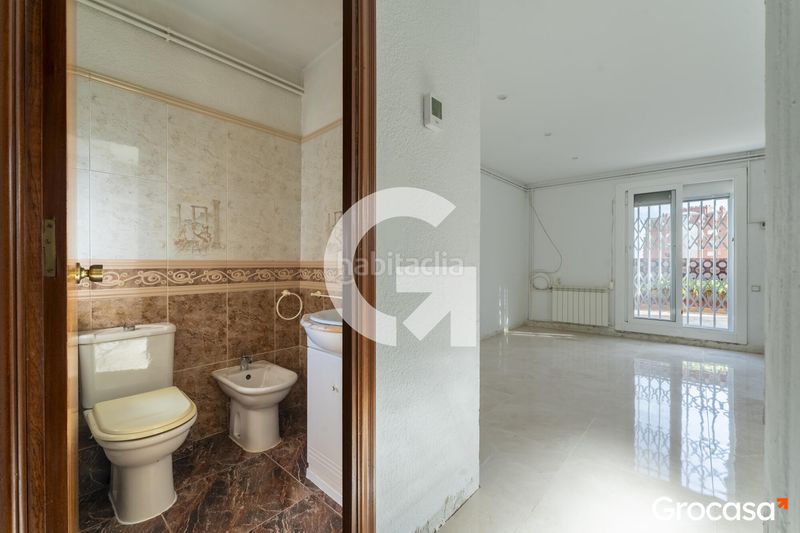 Foto b4b90b84-d0d5-4fb6-8385-f36c783103f3. Dachwohnung mit heizung in La Florida Hospitalet de Llobregat (L´)