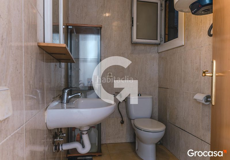 Foto 9f3054c1-f0bf-45fc-a792-47ca8a281936. Local comercial a Carmel Barcelona