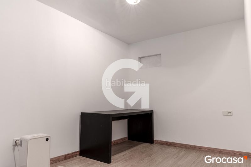 Foto df0e3d61-8261-4408-a42e-64b3102d5569. Local comercial a Carmel Barcelona