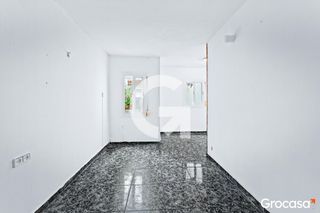 Pis  Cl vinaros de. Piso 1º real de altura en calle vinaros  pubillas cases .