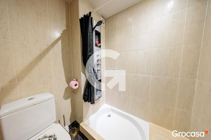 Foto 51289669-538b-4261-a4b2-19259e7afa1c. Pis amb calefacció aparcament piscina a Zona Esportiva Terrassa