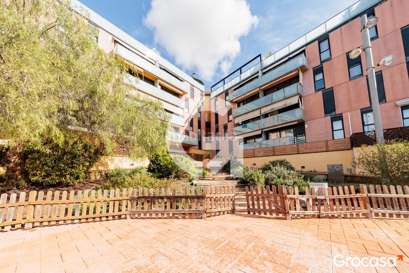 Foto 59c09a83-362a-4f00-98ab-236645af2a5b. Pis amb calefacció aparcament piscina a Zona Esportiva Terrassa