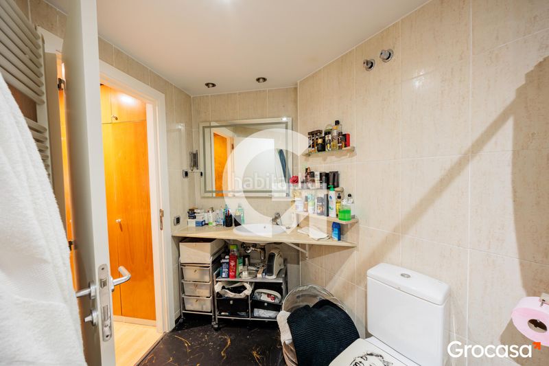 Foto a8388d4c-95cf-4108-9475-89452b2c9a41. Pis amb calefacció aparcament piscina a Zona Esportiva Terrassa