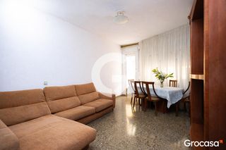 Etagenwohnung  Cl santa eulalia de. Piso amplio con terraza en santa eulàlia