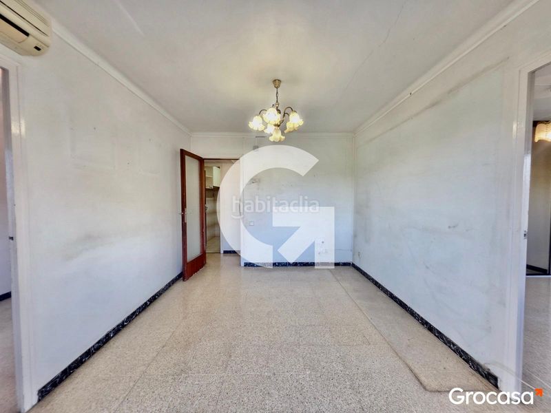 Foto 5a8bfd68-845d-4b9d-b6cc-cfc1b268cacf. Pis amb calefacció a La Gavarra Cornellà de Llobregat