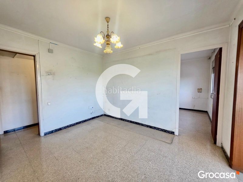 Foto 961fddf6-9e04-4491-a9c5-41a7d9909f3e. Pis amb calefacció a La Gavarra Cornellà de Llobregat