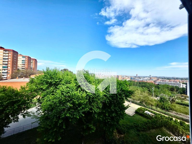 Foto a1ef411c-315d-4c54-b119-b1dc7b8342bb. Pis amb calefacció a La Gavarra Cornellà de Llobregat