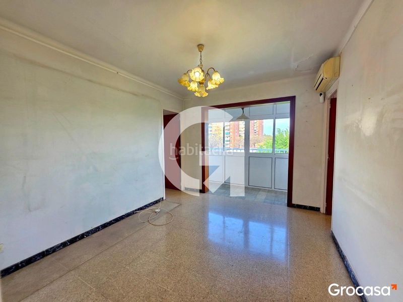 Foto a4020da4-800b-4555-b2f6-584b5df42de1. Pis amb calefacció a La Gavarra Cornellà de Llobregat