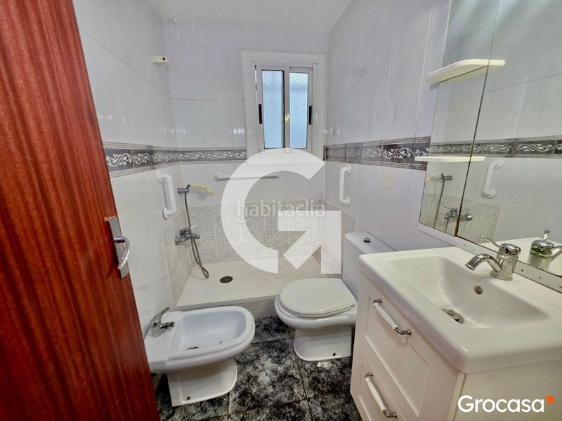 Foto bf2e2ba5-b809-4183-92c2-cb8d77602ec5. Pis amb calefacció a La Gavarra Cornellà de Llobregat