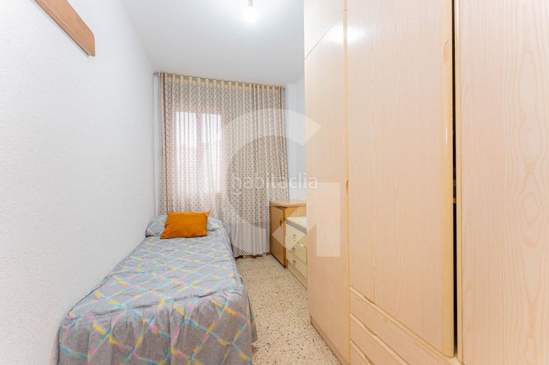 Foto 9dd5de22-ba9d-4e31-b25b-89833e4ea94d. Pis a La Gavarra Cornellà de Llobregat
