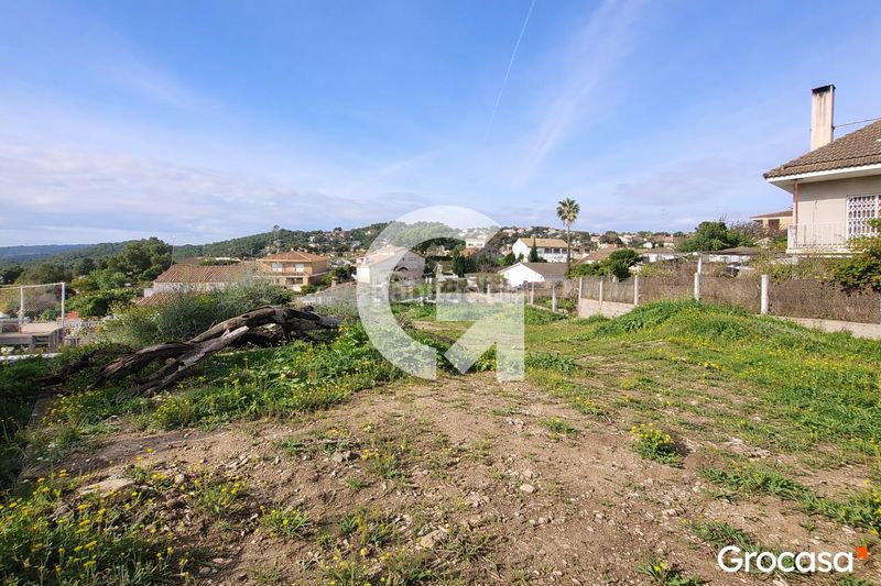 Foto e2f50919-f563-4c33-ab46-e600bfdd16ff. Terreny residencial a costa Cunit - els jardins - els rosers Cunit