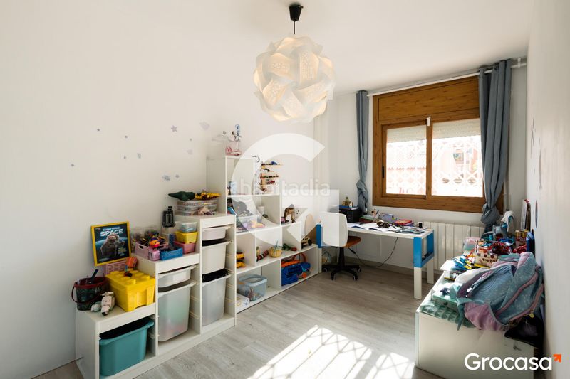 Foto 4f3c0d0c-c9bc-4bde-9457-260e722aeb2f. Casa amb calefacció aparcament piscina a Can Vinader Castelldefels