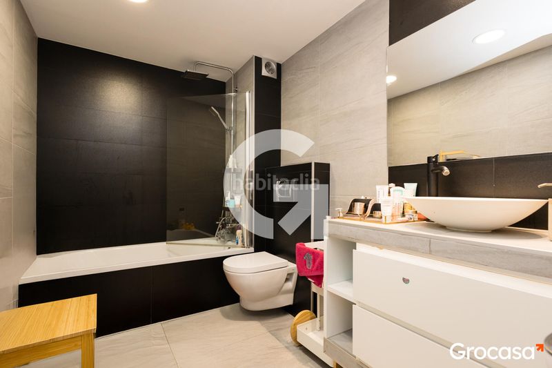 Foto bc21ec84-a0ef-46b0-97e7-bffb3a474058. Casa amb calefacció aparcament piscina a Can Vinader Castelldefels
