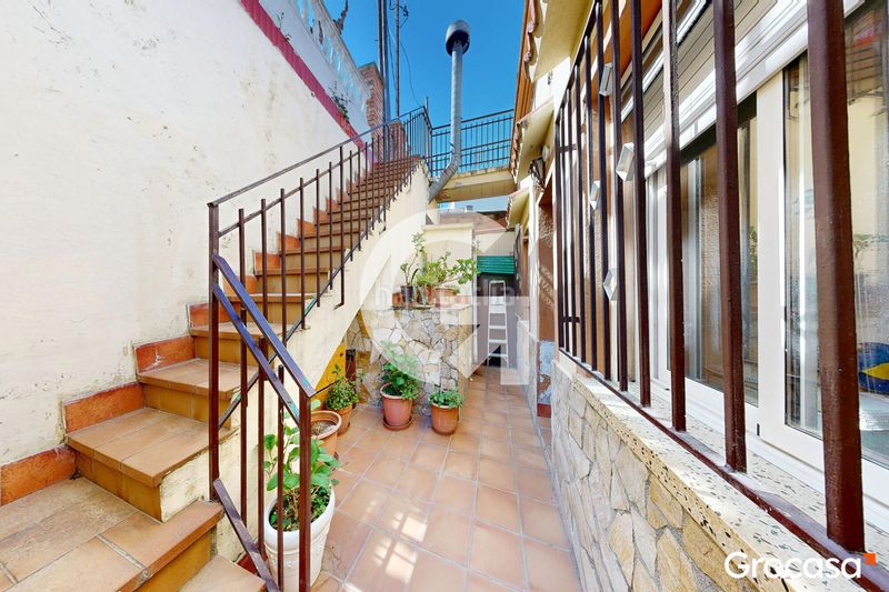 Foto 0da7daa7-4769-48e5-be23-9b68dd24b240. Casa con riscaldamento in Els Canons - Les Orioles - Can Paulet Sant Boi de Llobregat