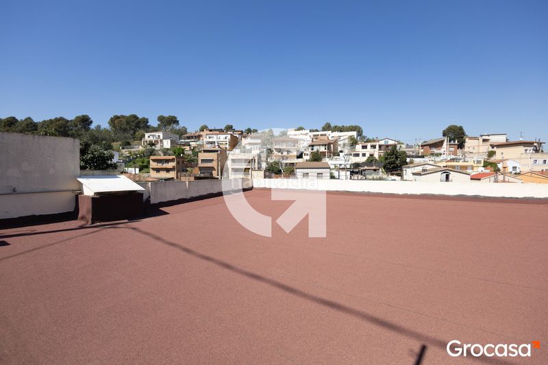 Foto 5085ab12-350a-4e0b-854e-7651b24edd5b. Casa con riscaldamento in Els Canons - Les Orioles - Can Paulet Sant Boi de Llobregat