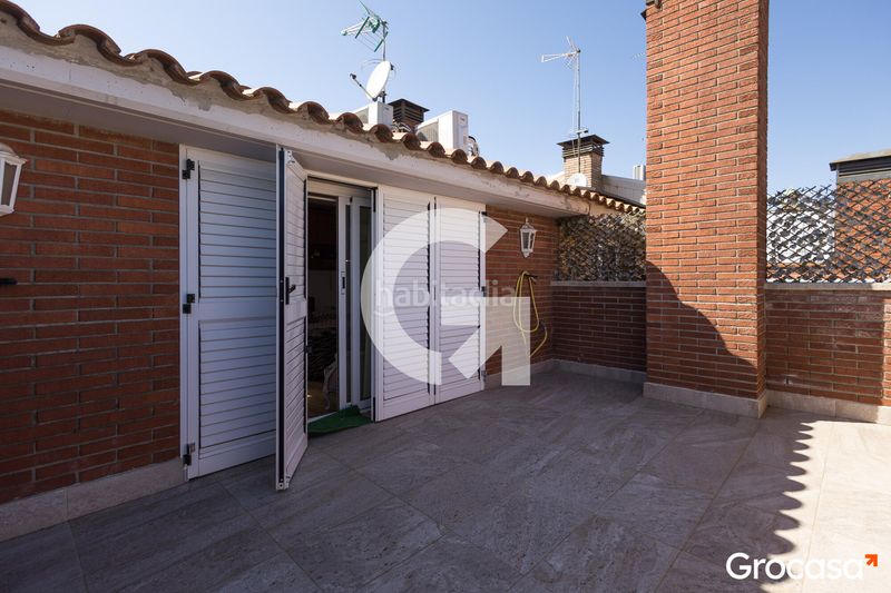 Foto 7a5a7fd2-4476-4817-9e02-4e4c971b290b. Casa aparellada amb calefacció aparcament piscina a Mataró