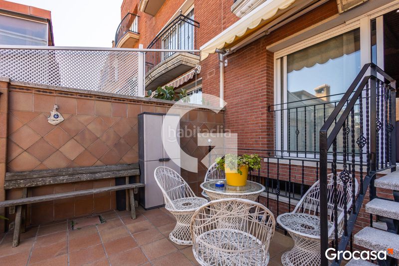 Foto d465ea84-7ef3-4737-98c5-07534b2dac25. Casa aparellada amb calefacció aparcament piscina a Mataró