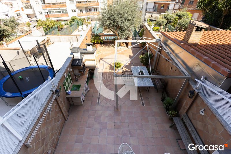 Foto efc7b438-c5ef-40ea-b30e-14161f117832. Casa aparellada amb calefacció aparcament piscina a Mataró