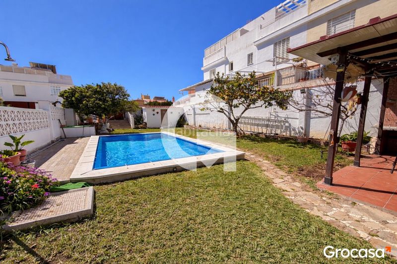 Foto 74e2634e-a2af-4f07-b062-e6b83e7b1bdb. Casa amb aparcament piscina a Añoreta Baja Rincón de la Victoria