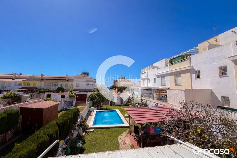 Foto a2650745-ed04-4d9d-a839-33bf2e2c3581. Casa amb aparcament piscina a Añoreta Baja Rincón de la Victoria