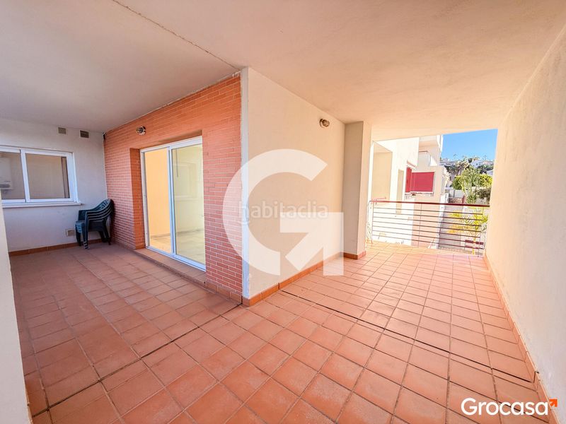 Foto a7589b5f-574a-492d-aa90-690471f2a777. Pis amb aparcament piscina a Caleta de Velez