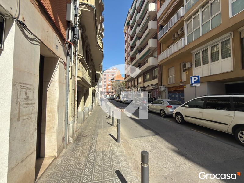 Foto 4dab0f12-5363-4b3b-9d45-5101730a8f5b. Pis a Hostafrancs Barcelona