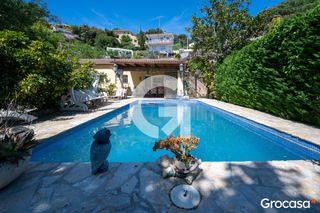 Xalet  Ur can cabot de. Chalet en argentona con piscina y jard�n