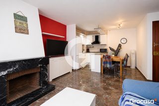 Pis  Cl balears. Acogedor piso con chimenea y balcón
