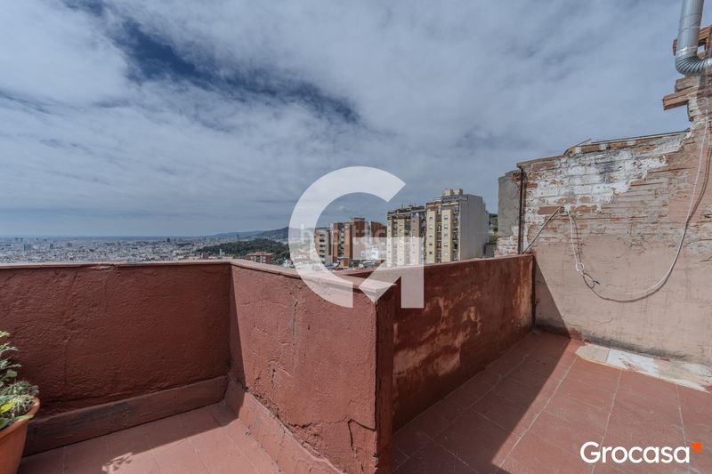 Foto 82670c45-cf8d-4743-99db-a58c179ad3c4. Casa a Carmel Barcelona