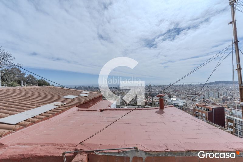 Foto cc8d3e45-9fdf-4dca-b0cb-6cb686cc9b45. Casa a Carmel Barcelona