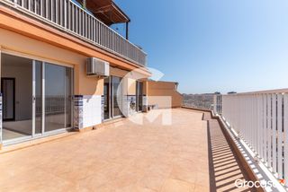 Penthouse  Av carrilet del. Piso con terraza en lh centro