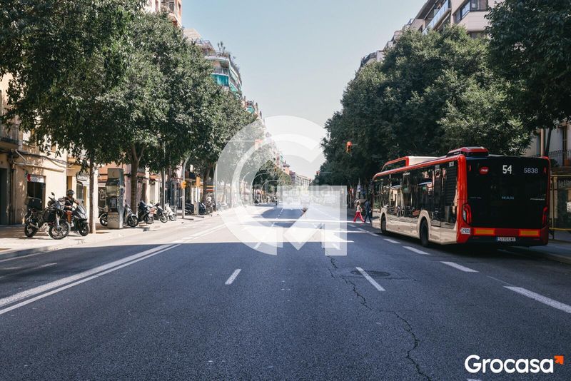 Foto 266d4173-9f12-4136-b6d8-934f4671ba03. Pis amb calefacció a Sants-Badal Barcelona