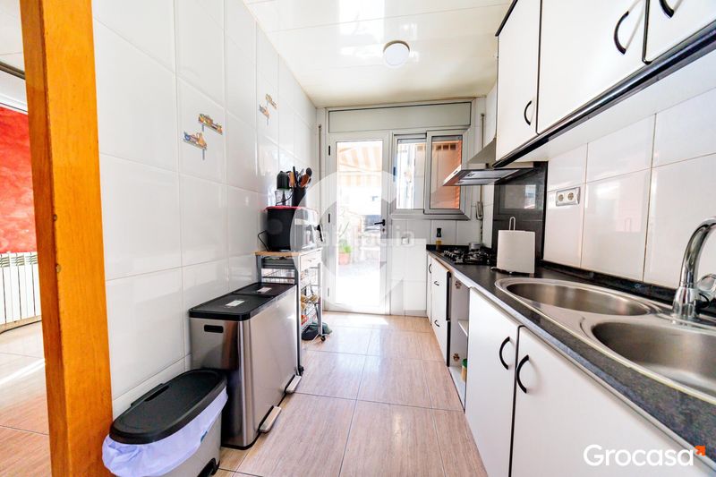 Foto 175461a7-9efa-4e3b-9887-381a73c0ff67. Casa amb calefacció aparcament a Ca n'Aurell Terrassa