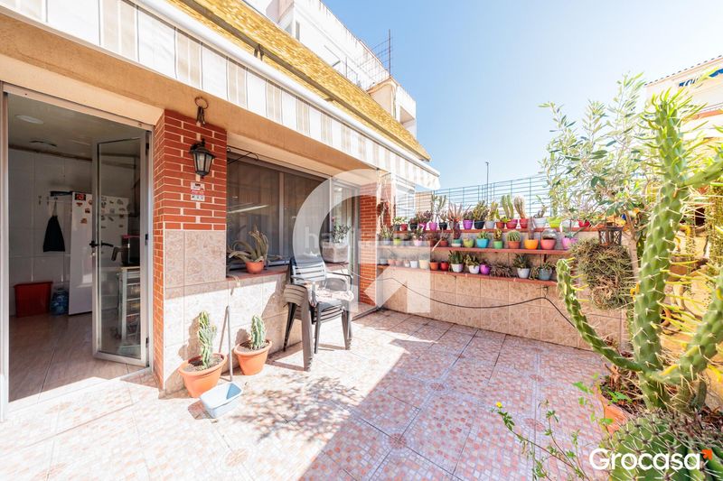Foto 9d0fd87d-a452-4cb2-89db-1c87a69461f0. Casa amb calefacció aparcament a Ca n'Aurell Terrassa