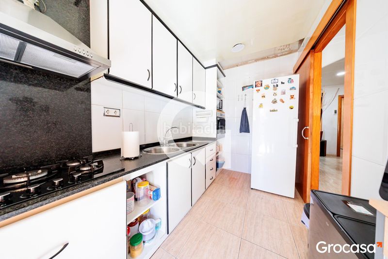 Foto b7c8ad55-ca23-4c09-8310-4f9424873432. Casa amb calefacció aparcament a Ca n'Aurell Terrassa