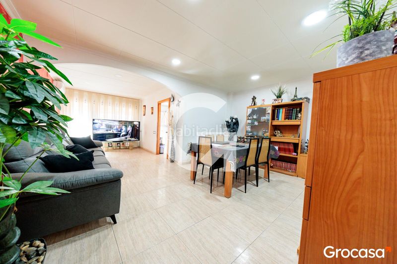Foto f55ebceb-8913-451f-960c-bf7630928346. Casa amb calefacció aparcament a Ca n'Aurell Terrassa